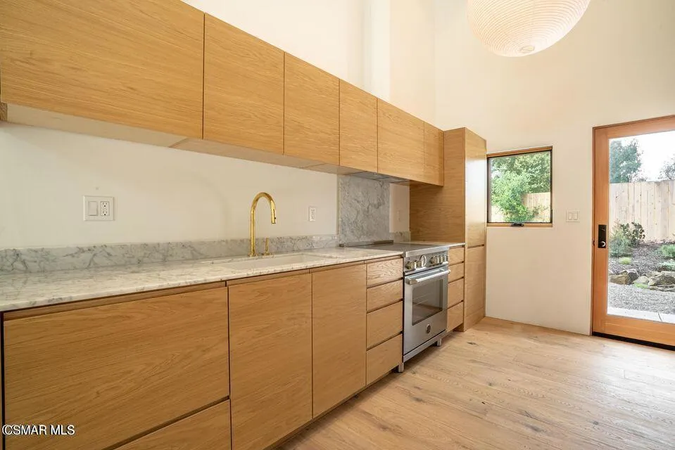 Malibu, California 90265, United States, 4 Bedrooms Bedrooms, ,3 BathroomsBathrooms,Residential,Active,112637