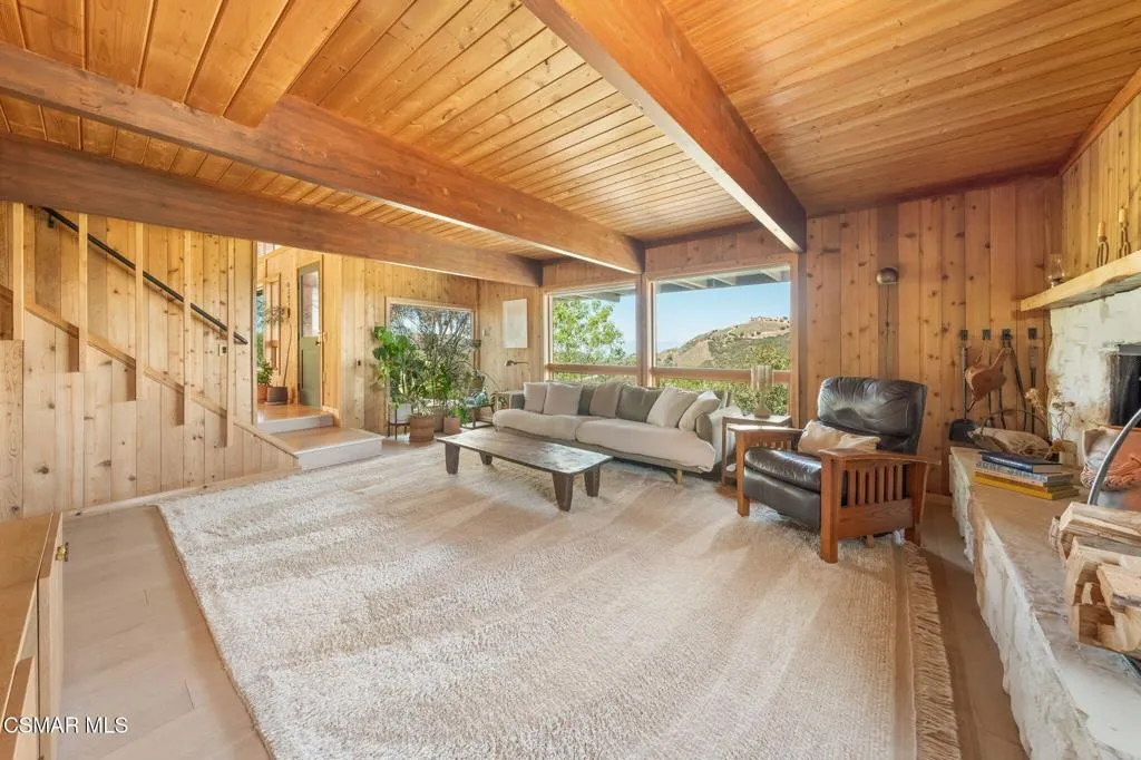 Malibu, California 90265, United States, 4 Bedrooms Bedrooms, ,3 BathroomsBathrooms,Residential,Active,112637