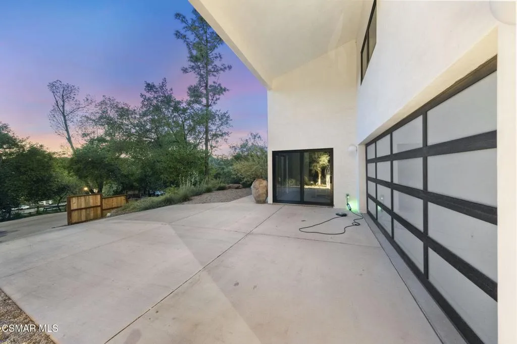 Malibu, California 90265, United States, 4 Bedrooms Bedrooms, ,3 BathroomsBathrooms,Residential,Active,112637