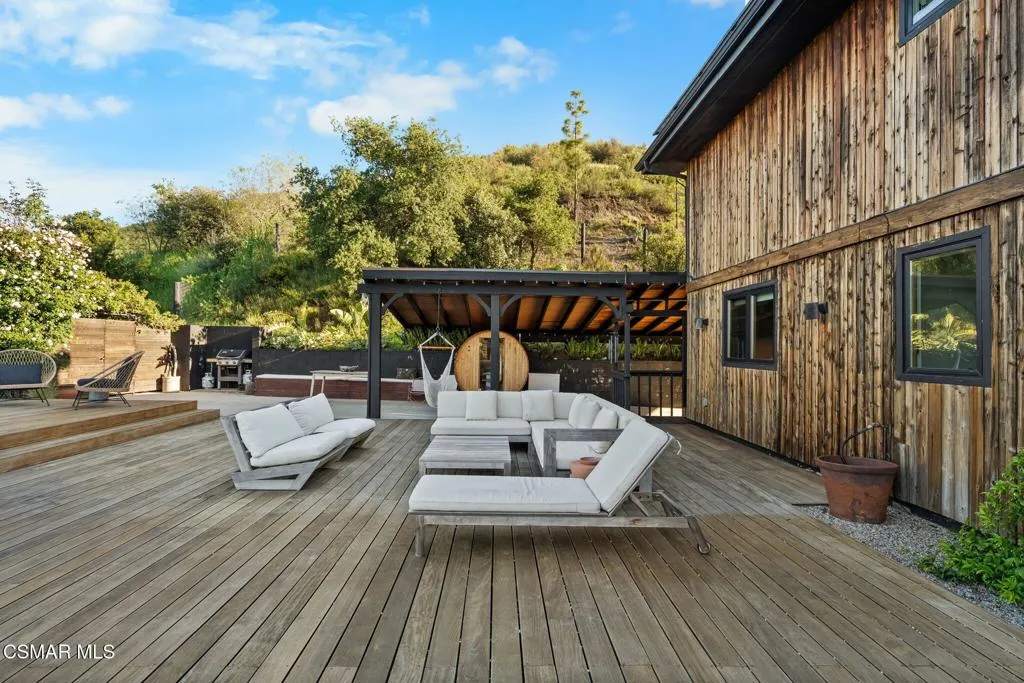 Malibu, California 90265, United States, 4 Bedrooms Bedrooms, ,3 BathroomsBathrooms,Residential,Active,112637