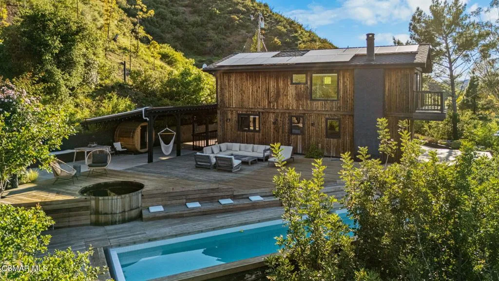 Malibu, California 90265, United States, 4 Bedrooms Bedrooms, ,3 BathroomsBathrooms,Residential,Active,112637