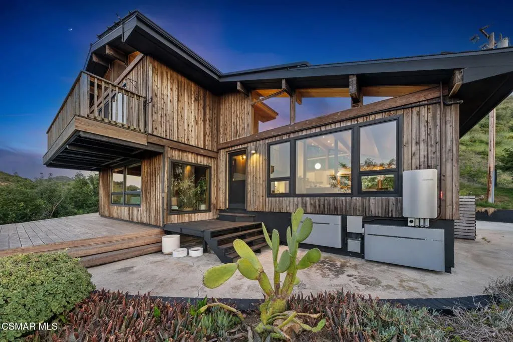 Malibu, California 90265, United States, 4 Bedrooms Bedrooms, ,3 BathroomsBathrooms,Residential,Active,112637