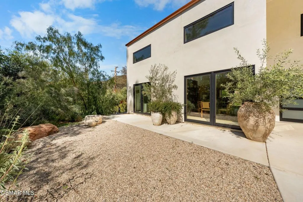 Malibu, California 90265, United States, 4 Bedrooms Bedrooms, ,3 BathroomsBathrooms,Residential,Active,112637