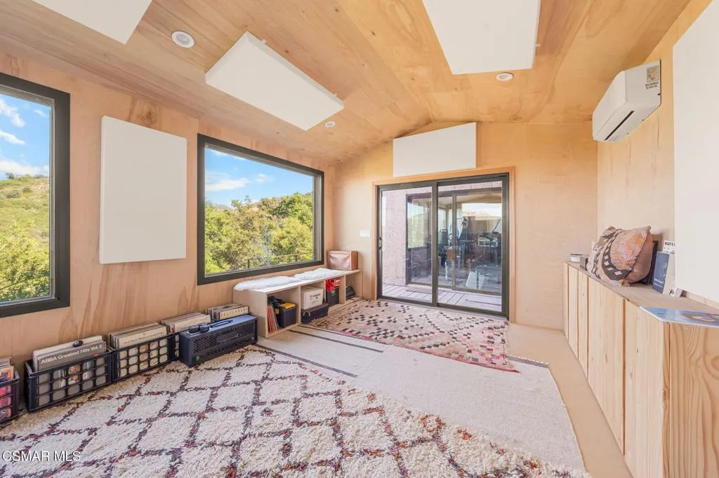 Malibu, California 90265, United States, 4 Bedrooms Bedrooms, ,3 BathroomsBathrooms,Residential,Active,112637