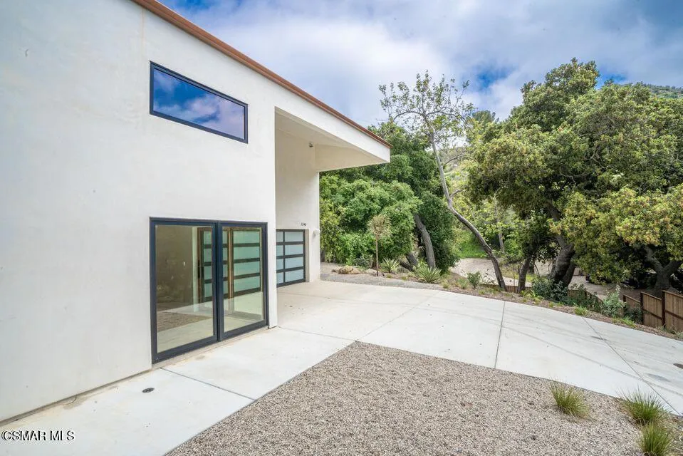 Malibu, California 90265, United States, 4 Bedrooms Bedrooms, ,3 BathroomsBathrooms,Residential,Active,112637