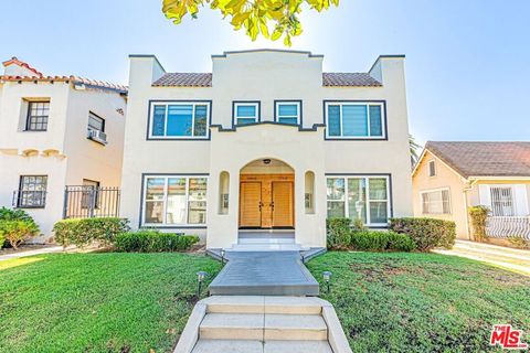 Photo of 1268 S Citrus Avenue, Los Angeles, CA 90019 (MLS # 26651433)