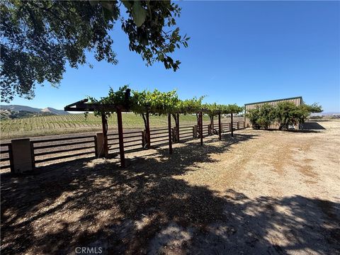 Tiny photo for 1640 Valley Quail PL, Paso Robles, CA 93446 (MLS # NS26103306)
