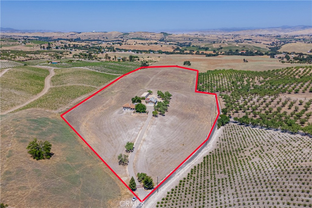 Paso Robles, California, 93446, United States, 3 Bedrooms Bedrooms, ,2 BathroomsBathrooms,Residential,Active,2045624