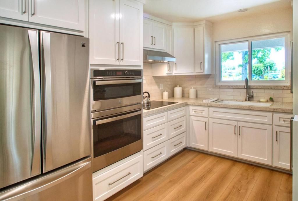 listing image 130724629523186163583