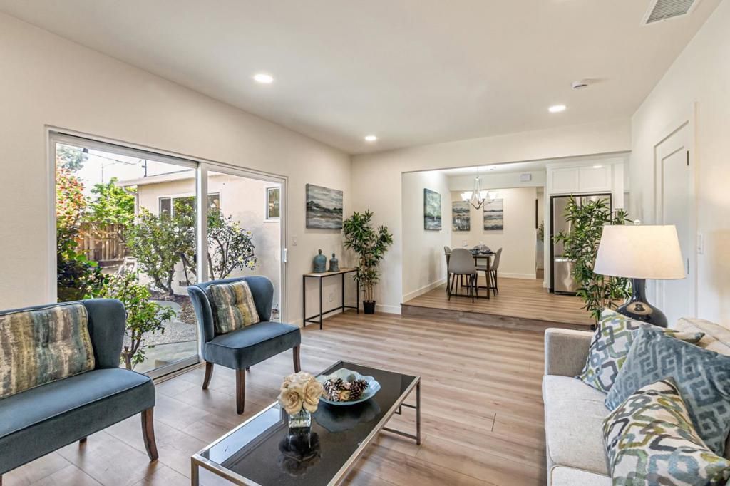 listing image 130722224011555475256