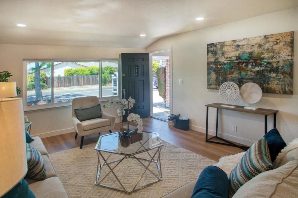 listing image 130726273137706903102