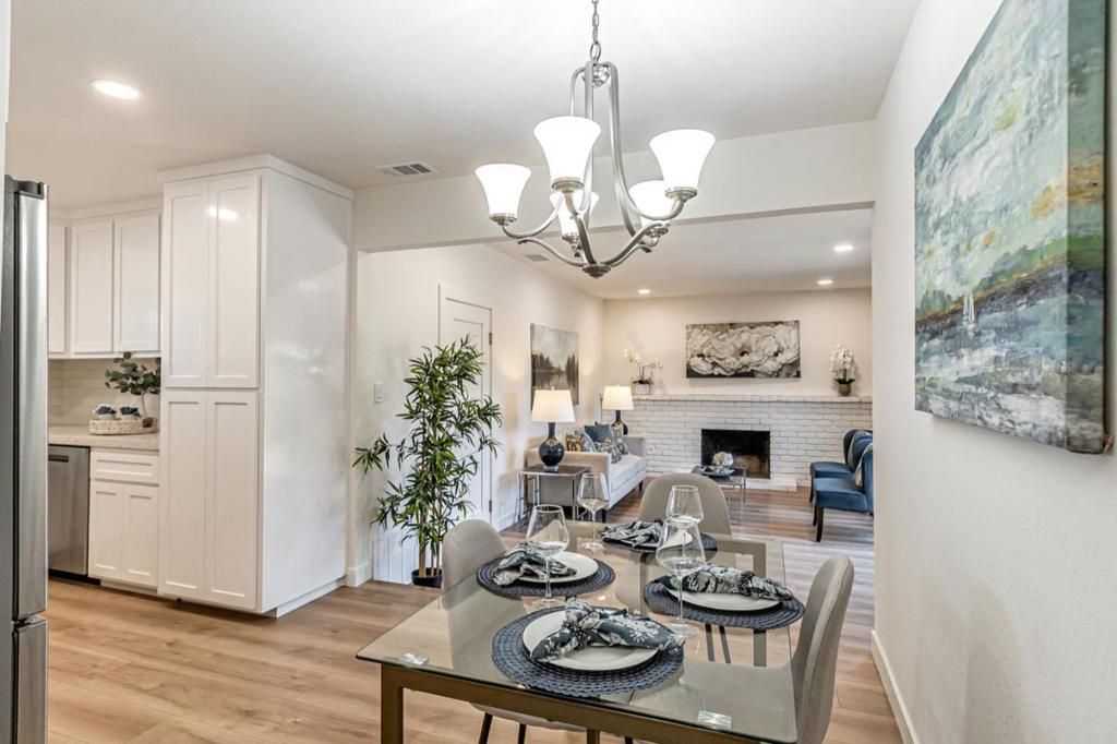 listing image 130721277009059982273