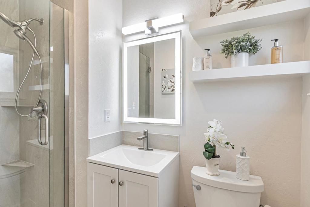 listing image 130725759375153208935