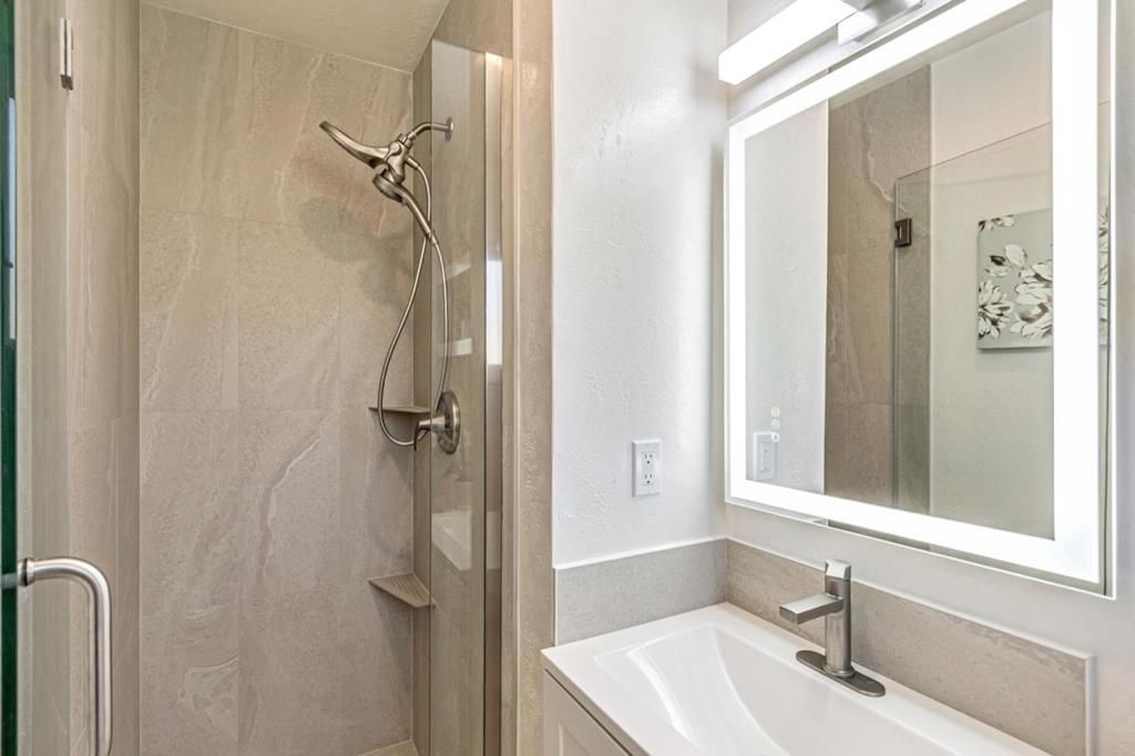 listing image 130725016722133779204