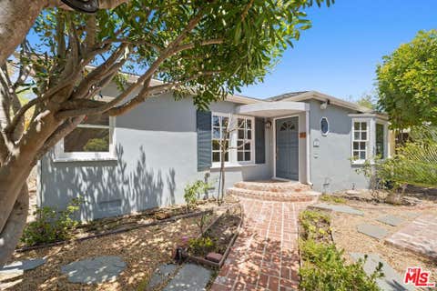 Photo of 2001 Pearl Street, Santa Monica, CA 90405 (MLS # 26863057)