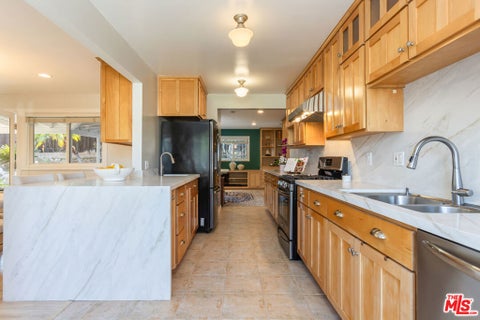 Tiny photo for 7537 Quimby Avenue, West Hills, CA 91307 (MLS # 26852071)