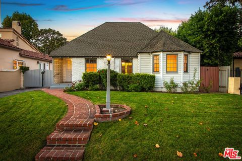 10435 Whipple Street Toluca Lake CA 91602