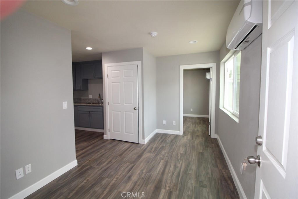 4986 Southern Avenue E