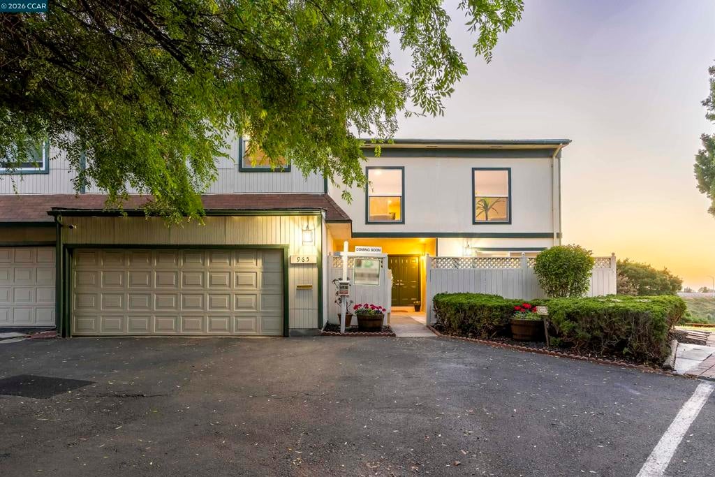 965 Parkside Dr