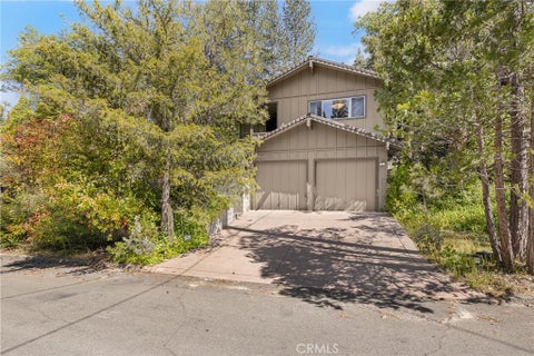 Photo of 38980 Lake Point Court, Bass Lake, CA 93604 (MLS # FR26120779)