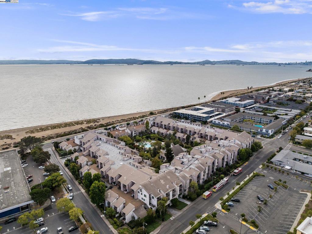 SOUTHSHORE - Residential