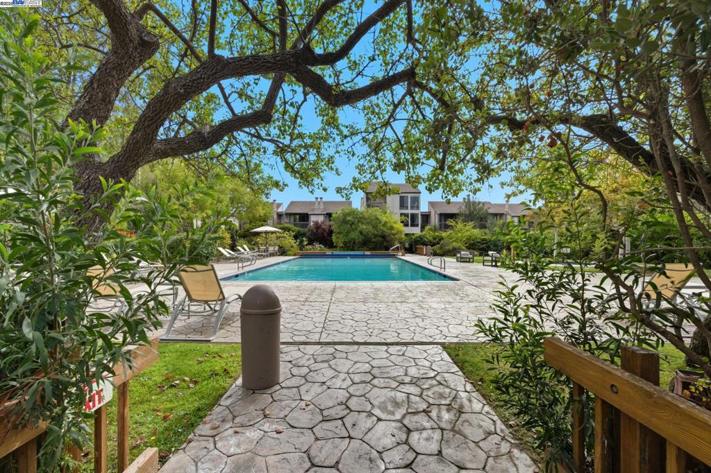 SOUTHSHORE - Residential