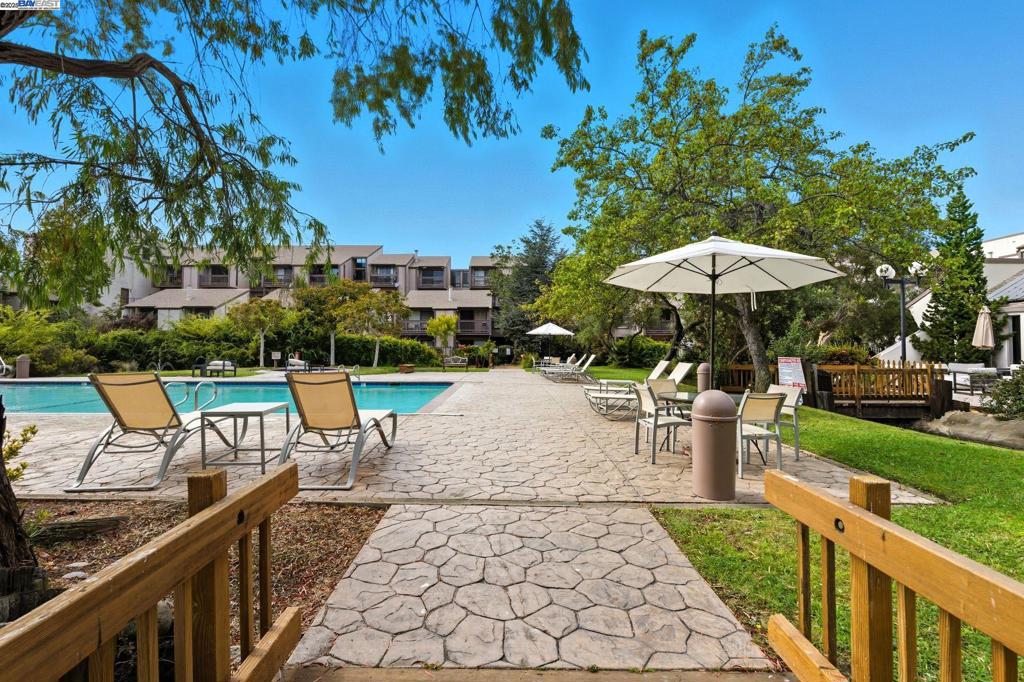 SOUTHSHORE - Residential