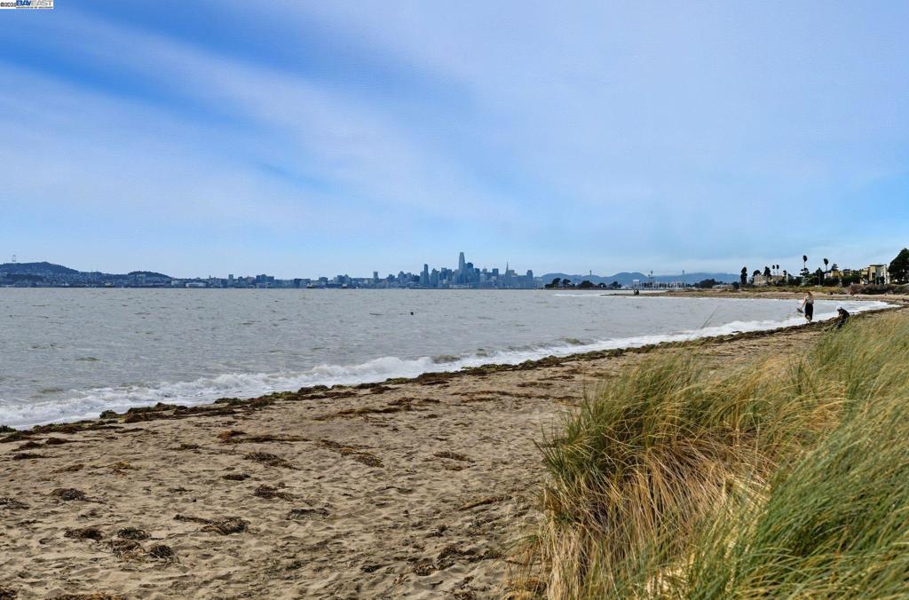 SOUTHSHORE - Residential