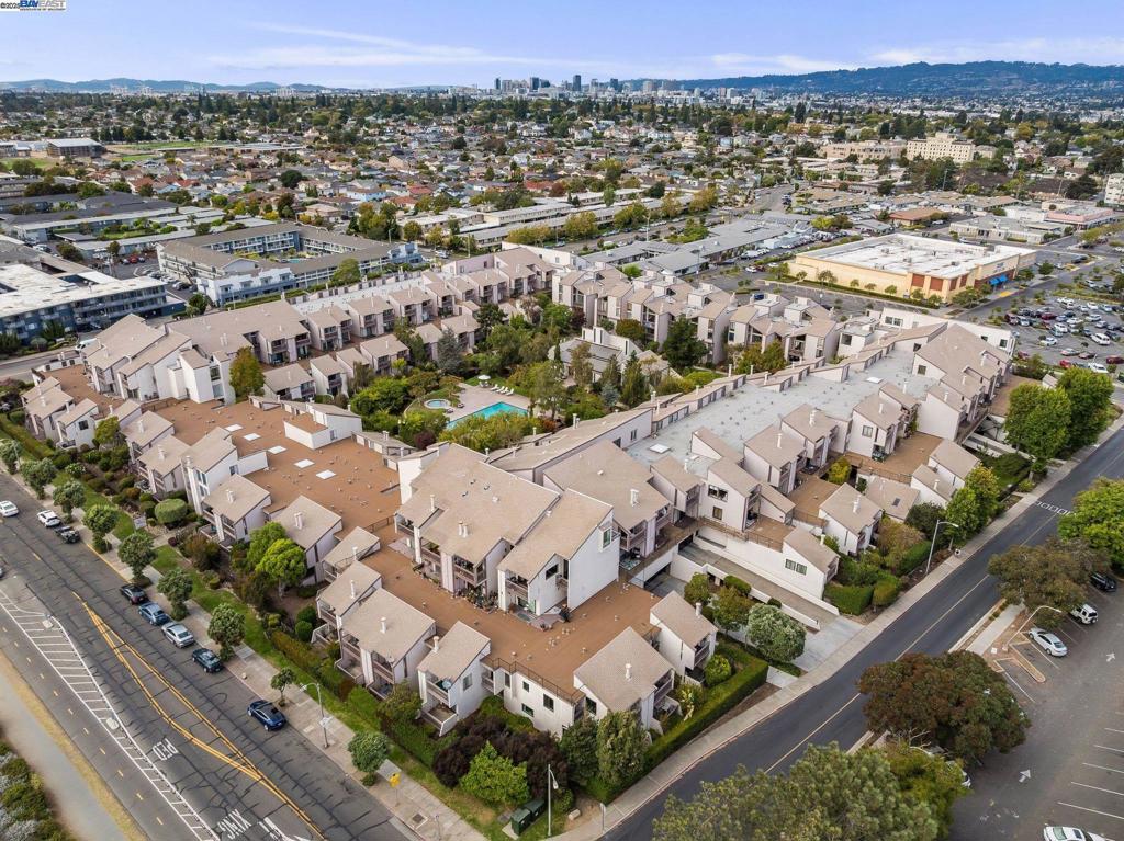 SOUTHSHORE - Residential