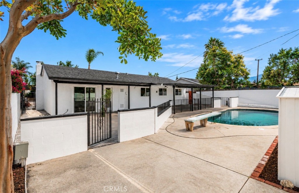 10163 Oak Glen