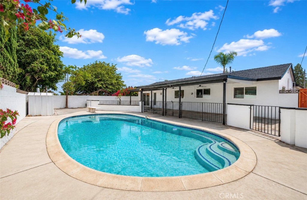 10163 Oak Glen
