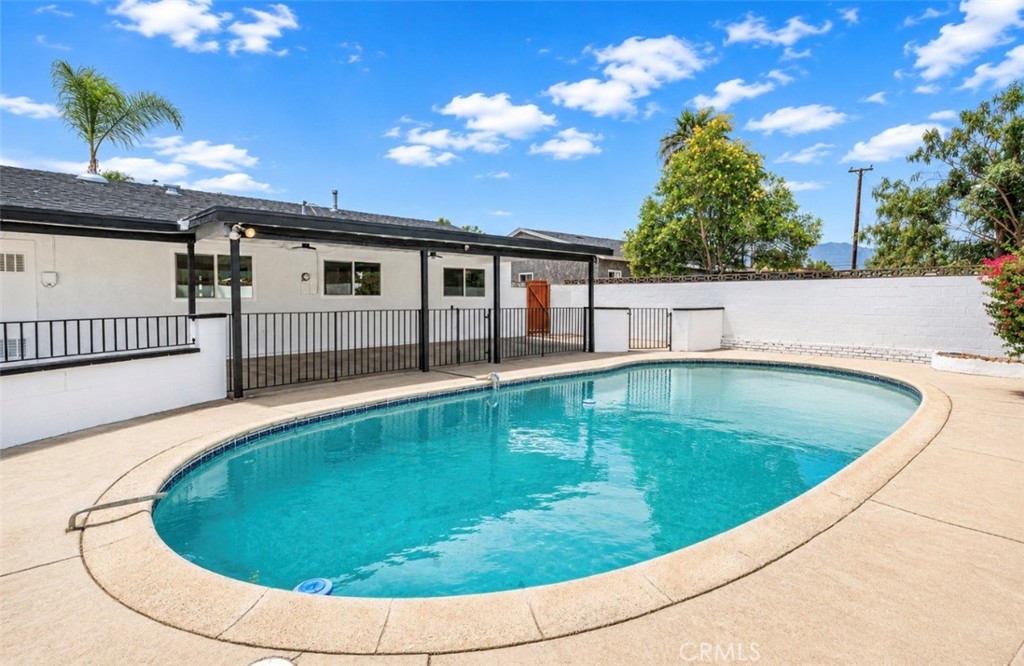 10163 Oak Glen