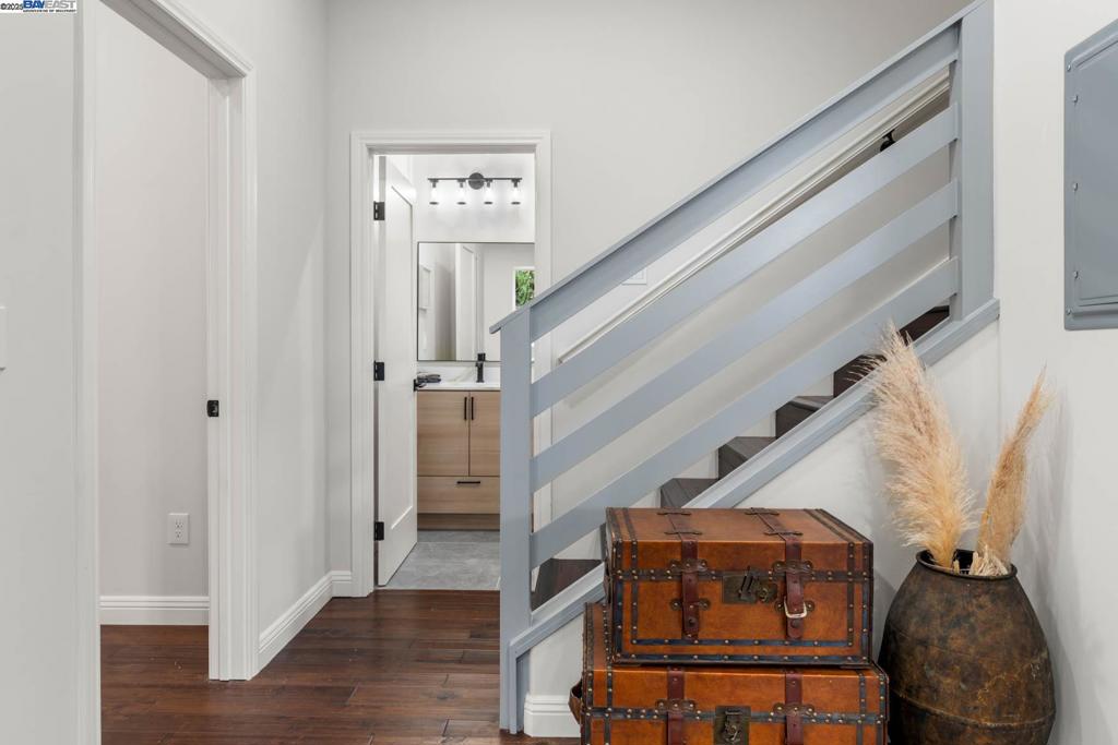 MONTCLAIR - Residential
