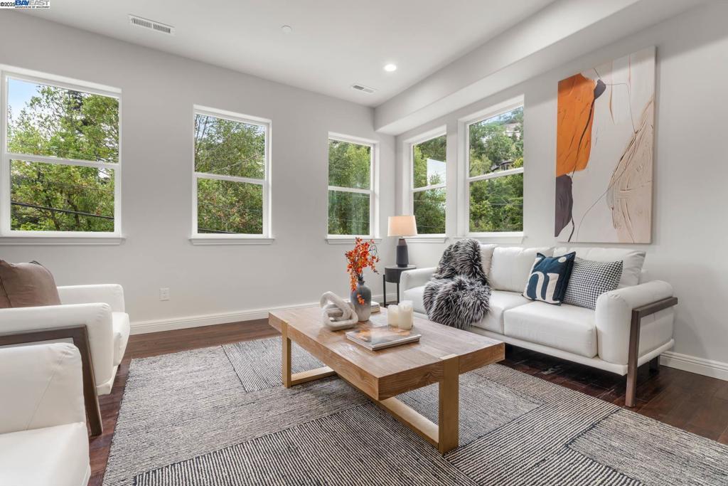 MONTCLAIR - Residential