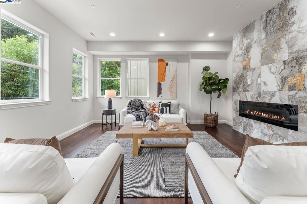 MONTCLAIR - Residential