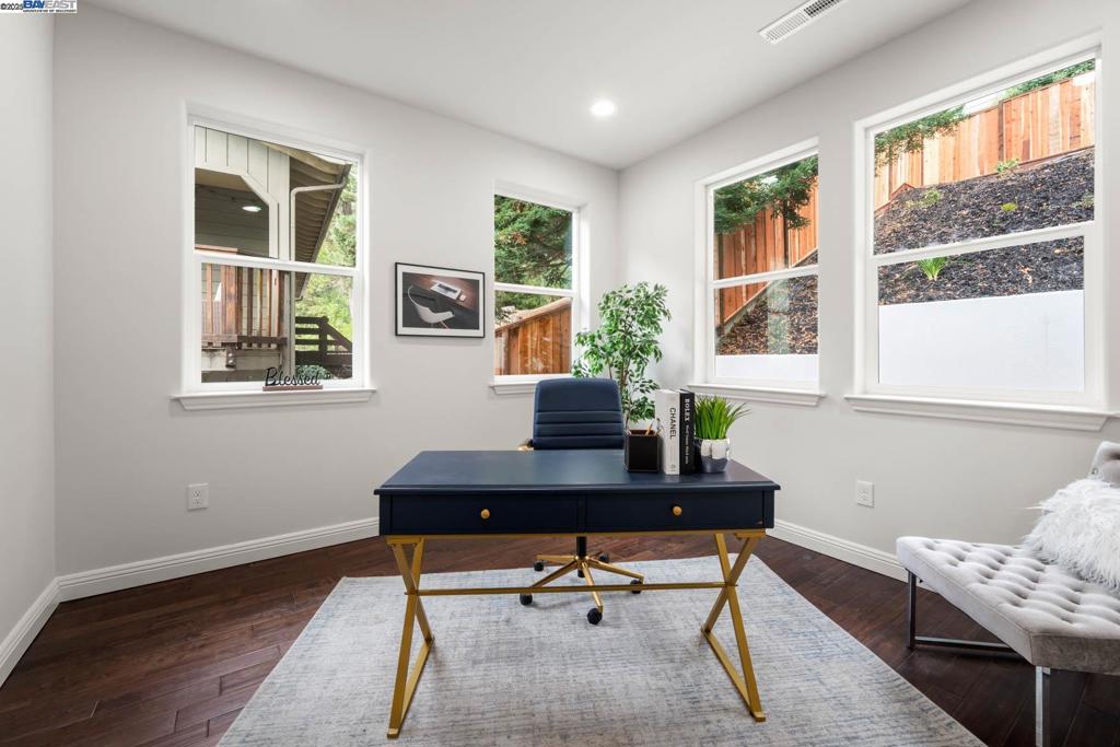 MONTCLAIR - Residential