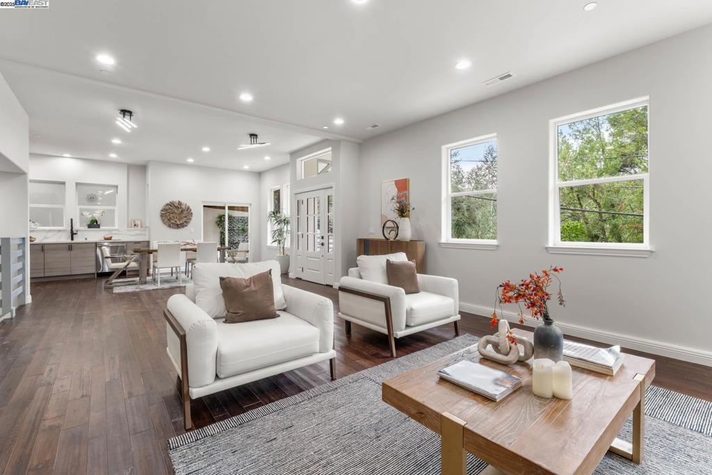 MONTCLAIR - Residential