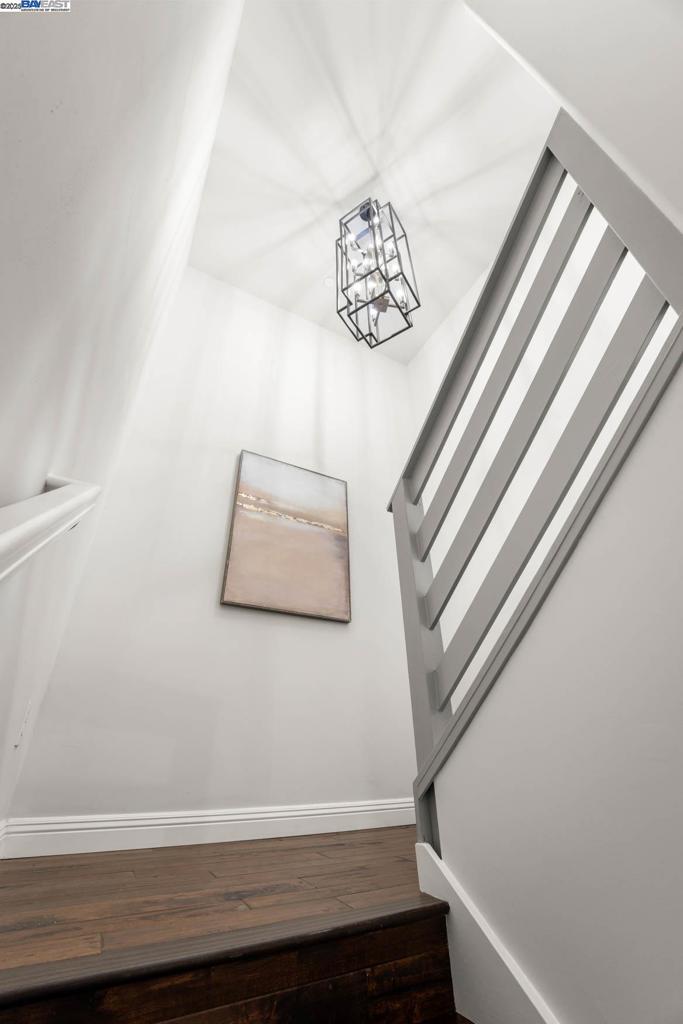 MONTCLAIR - Residential