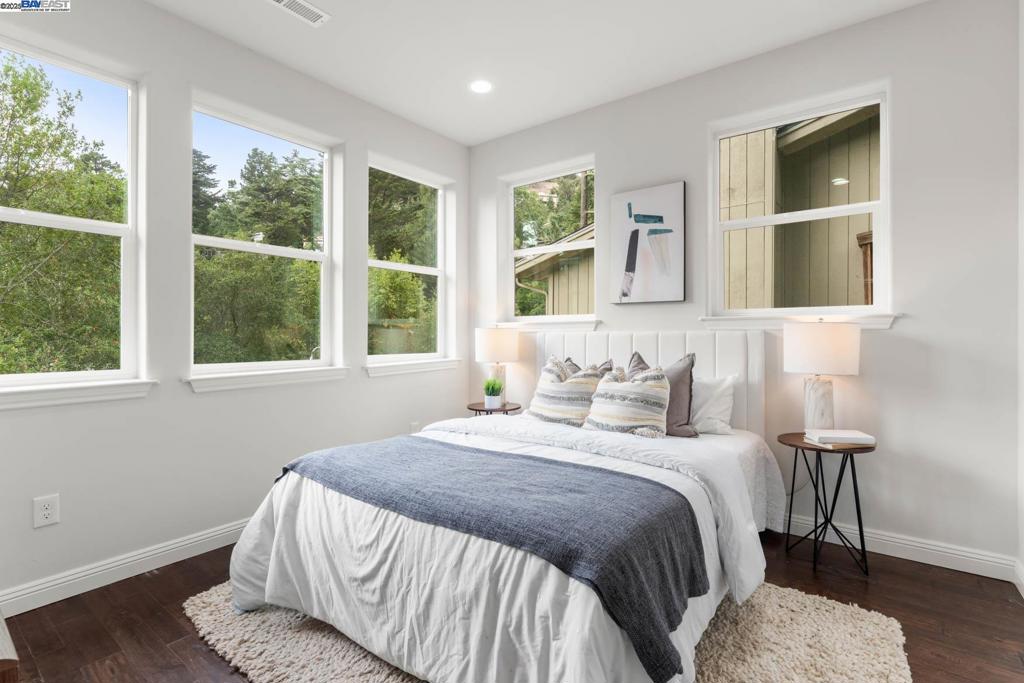 MONTCLAIR - Residential