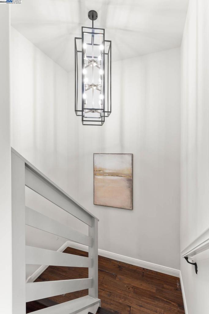 MONTCLAIR - Residential