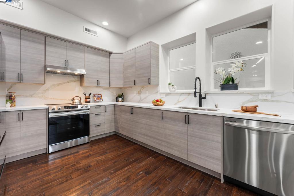 MONTCLAIR - Residential