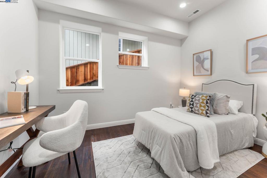 MONTCLAIR - Residential