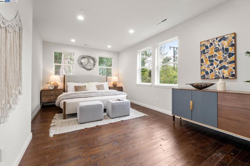 MONTCLAIR - Residential
