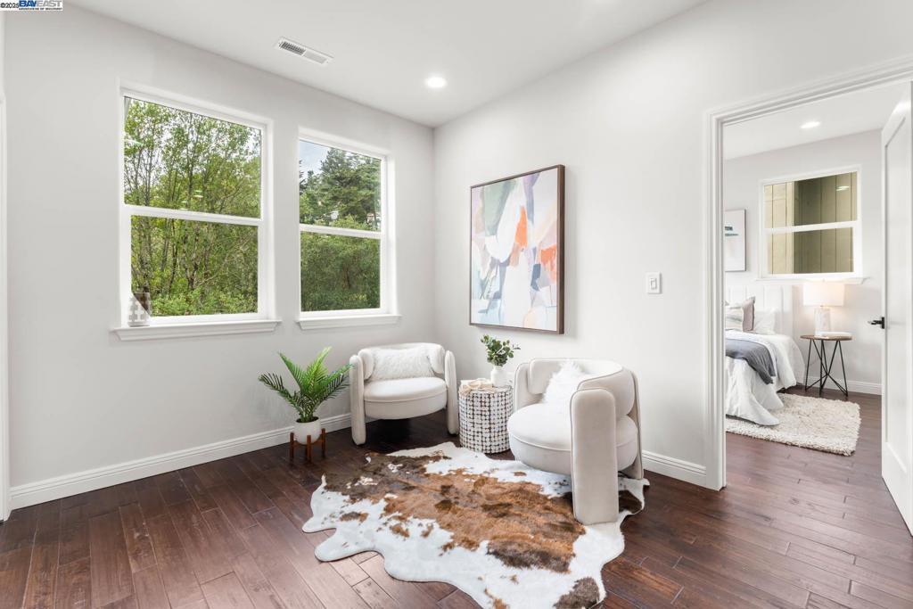 MONTCLAIR - Residential