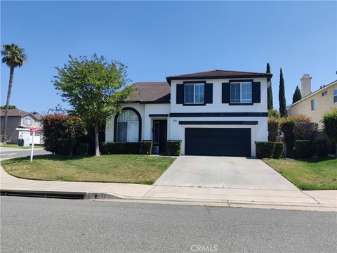 Photo of 8402 Lindenhurst St, Riverside, CA 92508 (MLS # IV26072567)