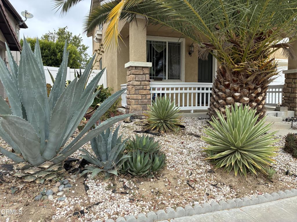 989 Santa Fe Street