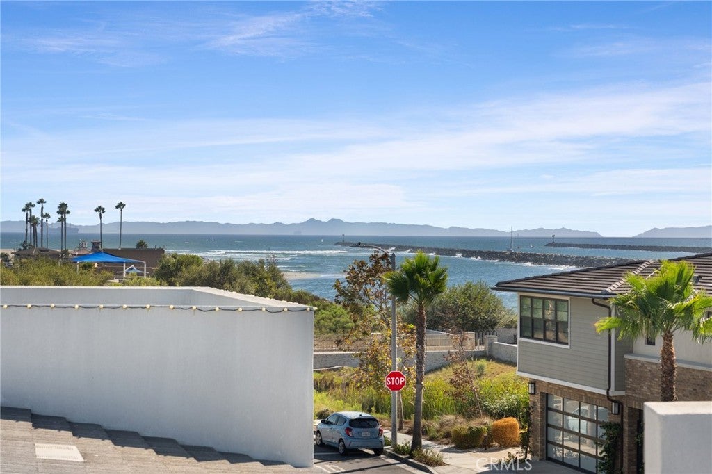 208 Ocean Place