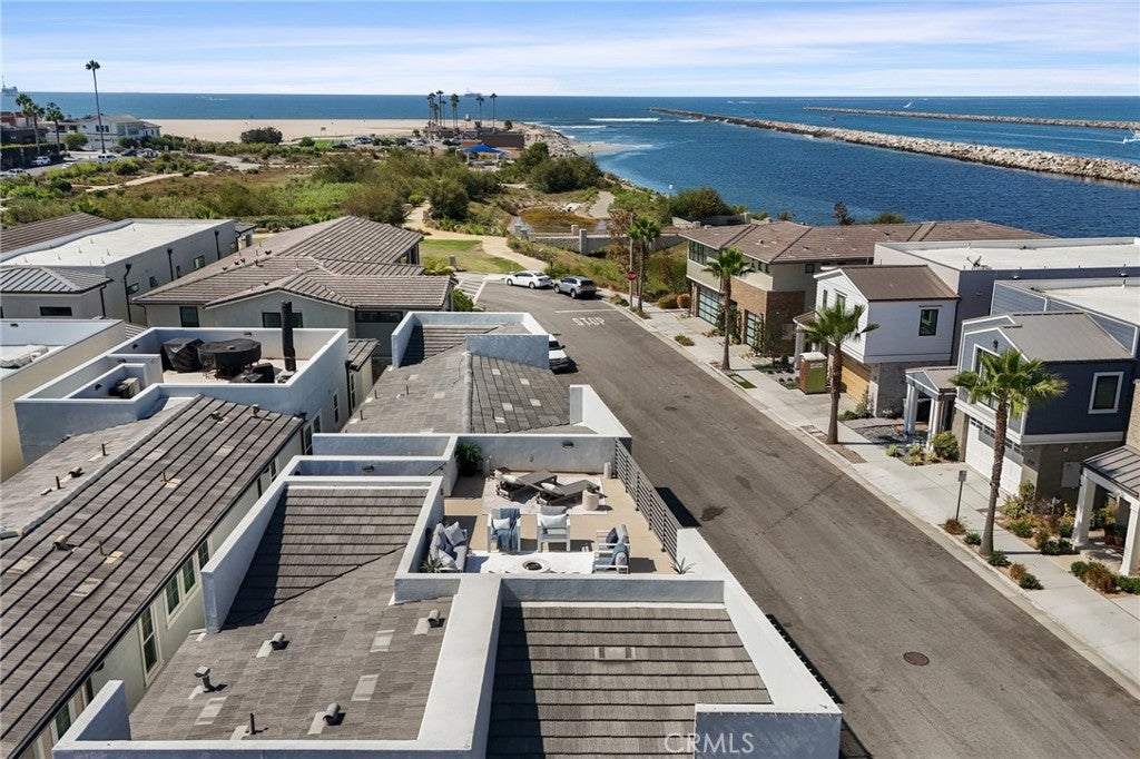 208 Ocean Place