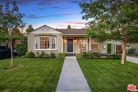 Photo of 730 N Fairview Street, Burbank, CA 91505 (MLS # 26786729)