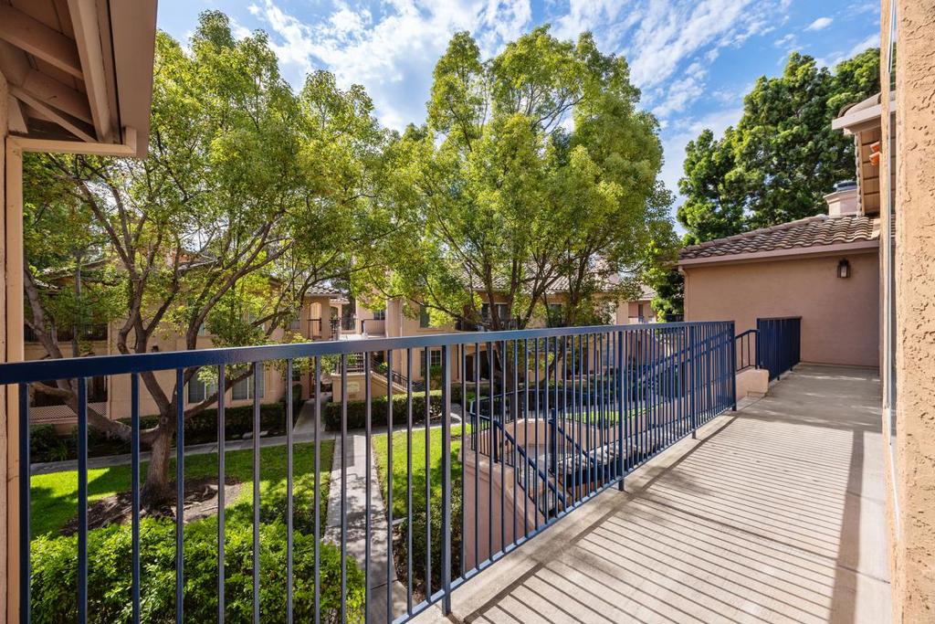 18698 Caminito Cantilena 206, San Diego CA 92128